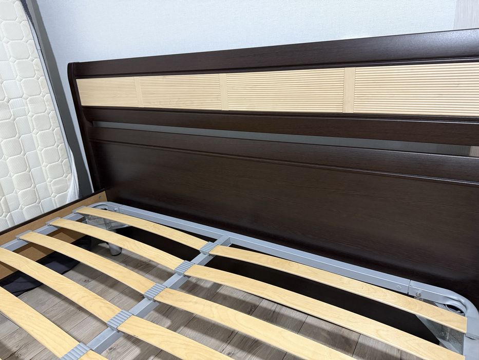 Кровать двуспальная