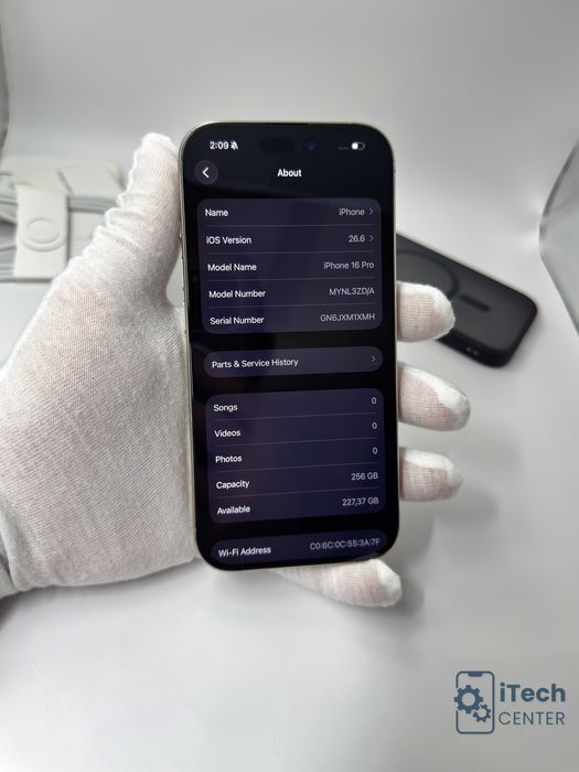 iPhone 16 Pro, 256GB, Natural Titanium, 100% батерия, ДОБЪР, 1г. ГАРАНЦИЯ!
