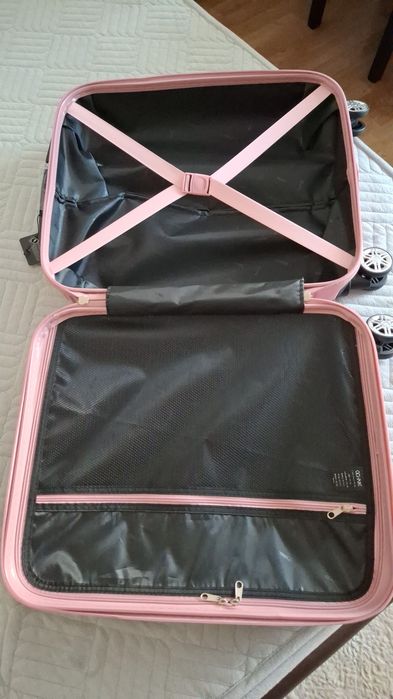 Troller+geanta bijuterii+ parfum