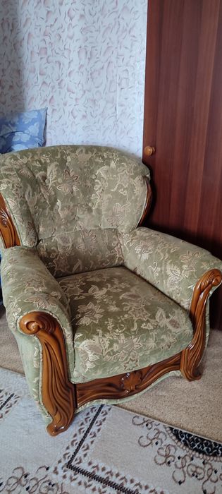 Продам диван с креслом б/у