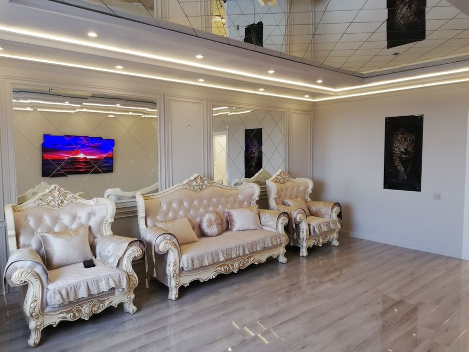 Поклейка обоев, галтели