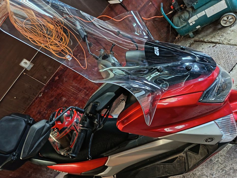 Слюда за yamaha N max 2016 Година