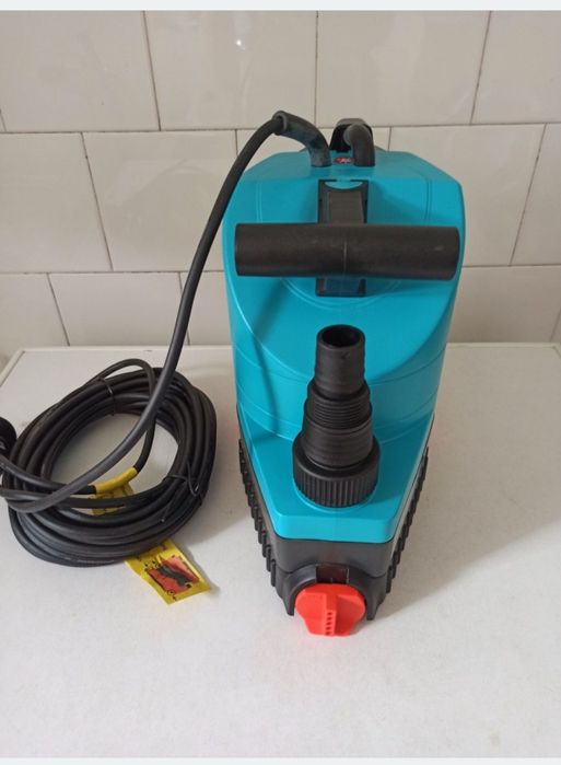 Pompa submersibilă Gardena Aquasensor 9000. (NOUĂ)