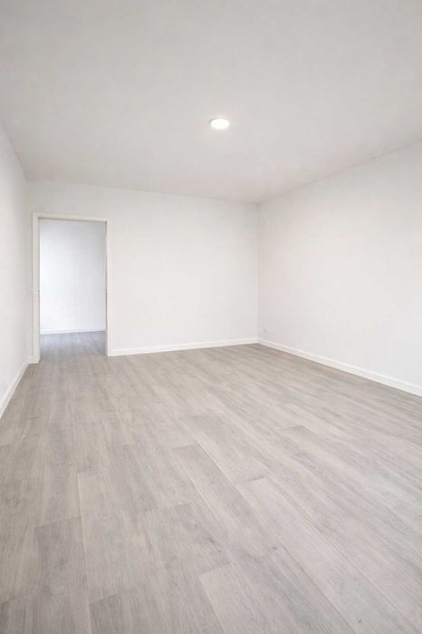 Продава се Тристаен апартамент в София, Борово - 63 кв.м за 2048 €/кв.м - Снимка #3