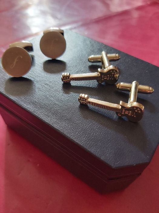 Butoni pentru cămașă