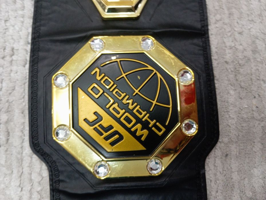 Пояс UFC чемпионский