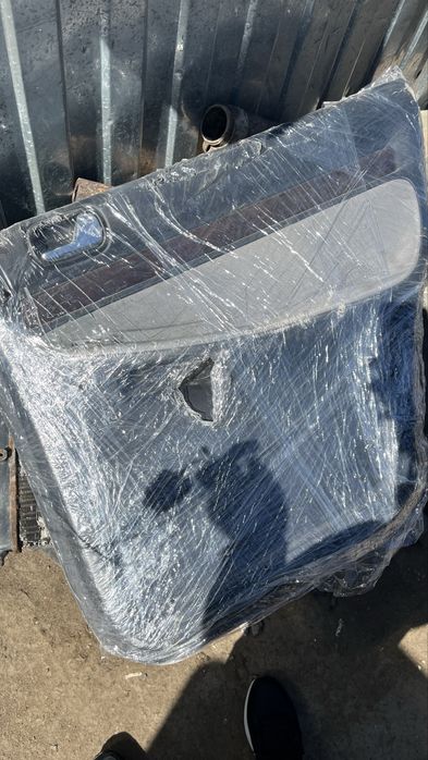 Дверные карты Ауди а4 обшивки