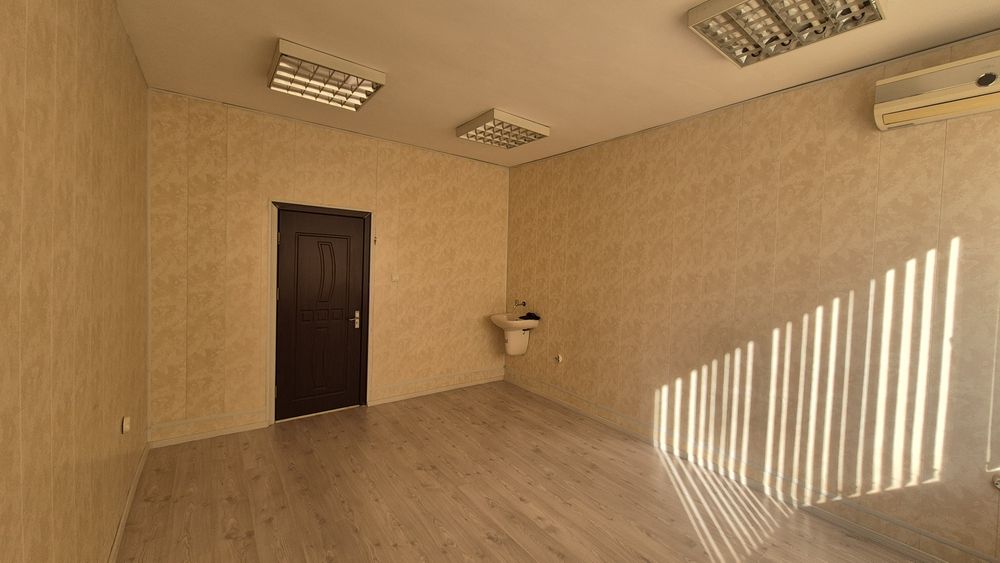 Дава се под наем Офис в Варна, ХЕИ - 20 кв.м за 178.5 € - Снимка #2