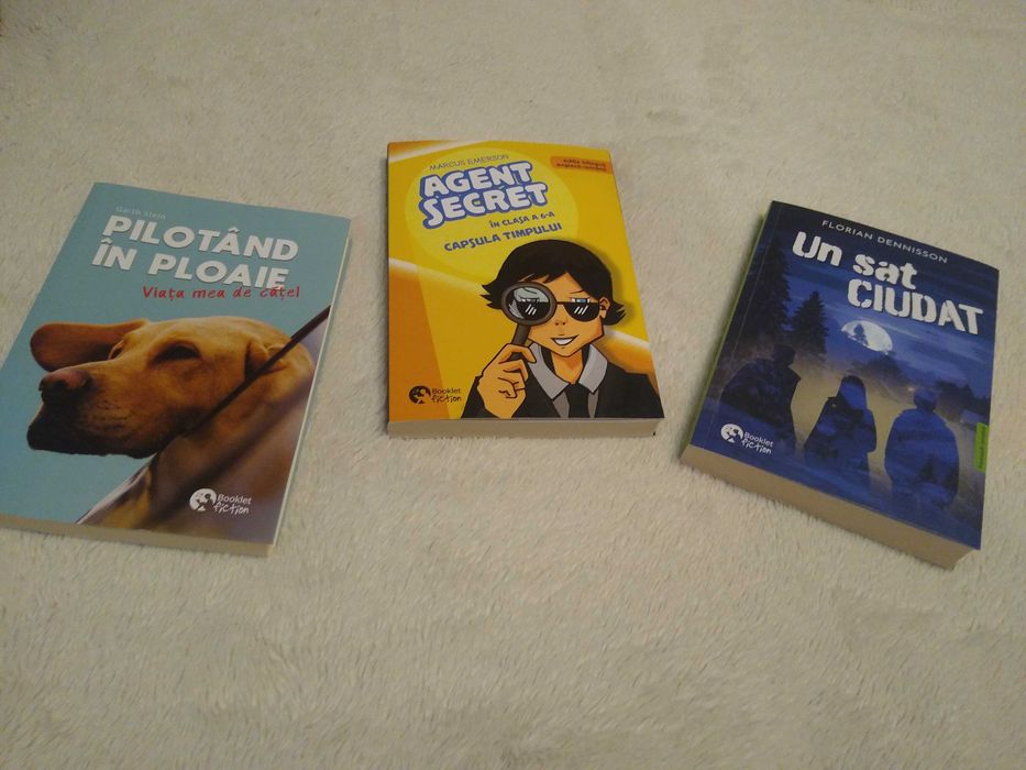 3 cărți  editura Booklet Pilotand in ploaie Agent Secret Un sat ciudat
