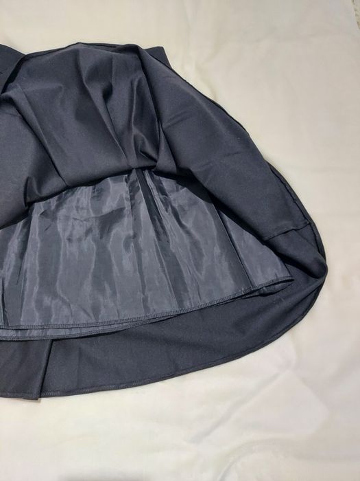 Чёрная школьная юбка