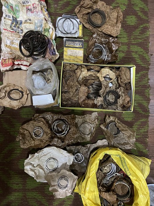 Vand segmenti motocicleta si trabant