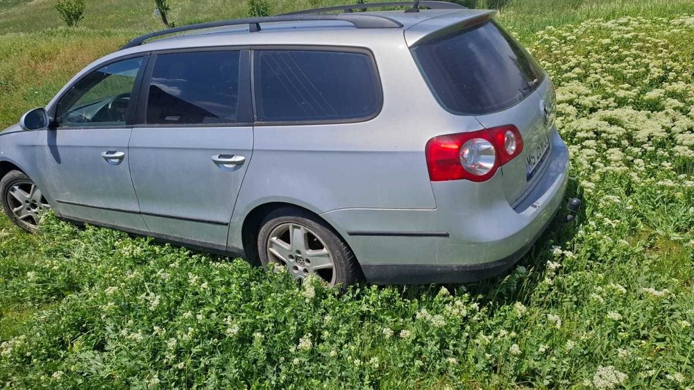 De vânzare Volkswagen passat  an fabricație 2010 cutie viteze automata DSG înmatriculat Km bord 324000 preț 9990 lei negociabil