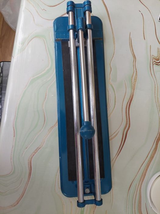 Продам кафелерезку новую