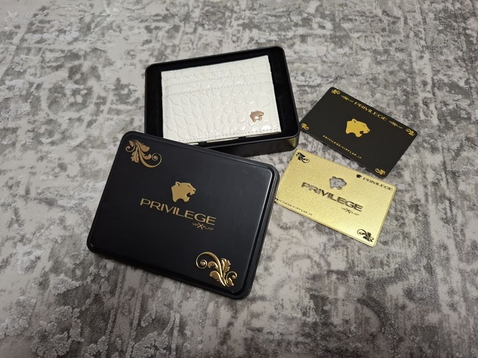 Port carduri piele crocodil portofel