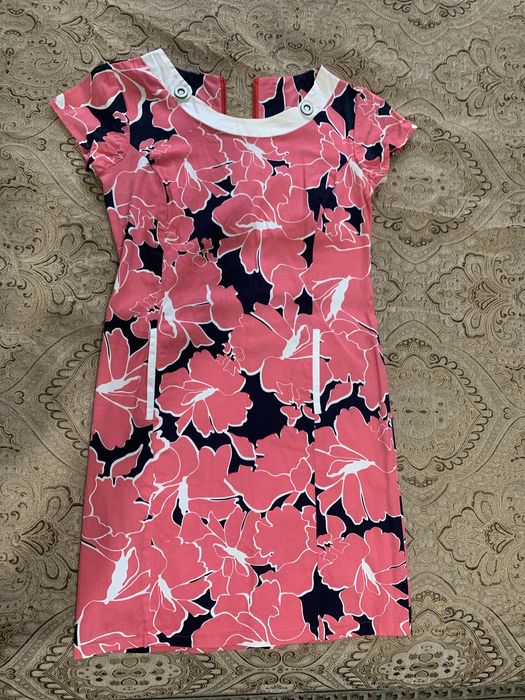 Одежда женская платья разные