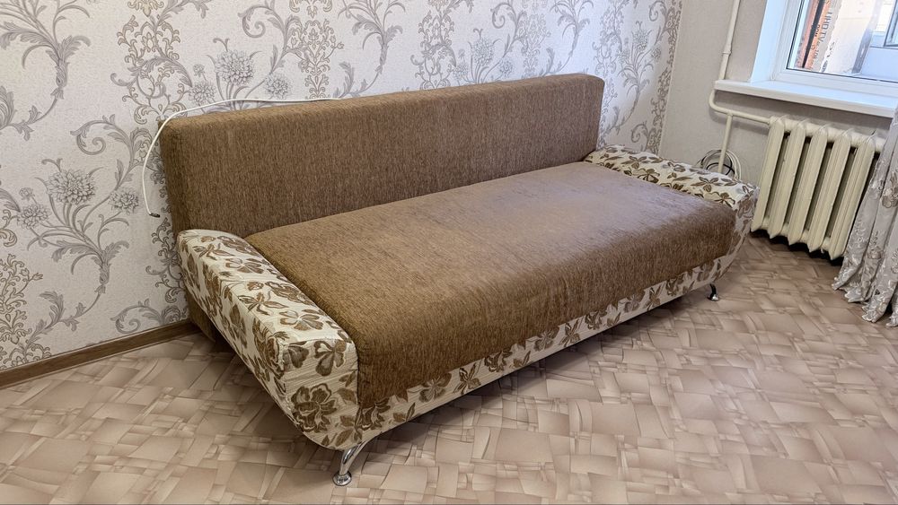 Диваны по 10 тысяч каждый