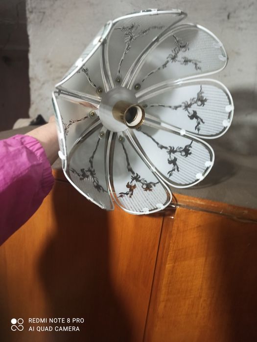 Люстры и светильник настенный СССР