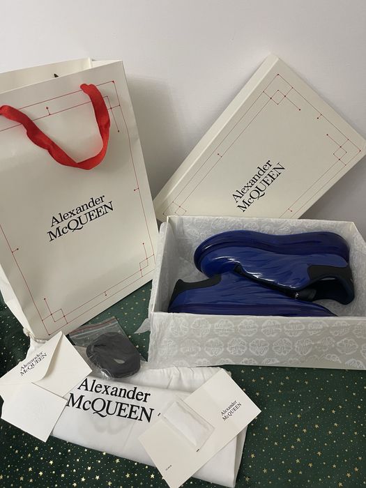 Alexander McQueen Navy Lux Gloss