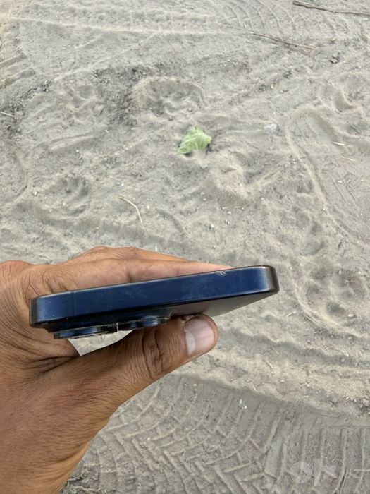 Iphone 15 Pro Max 256 simkartali