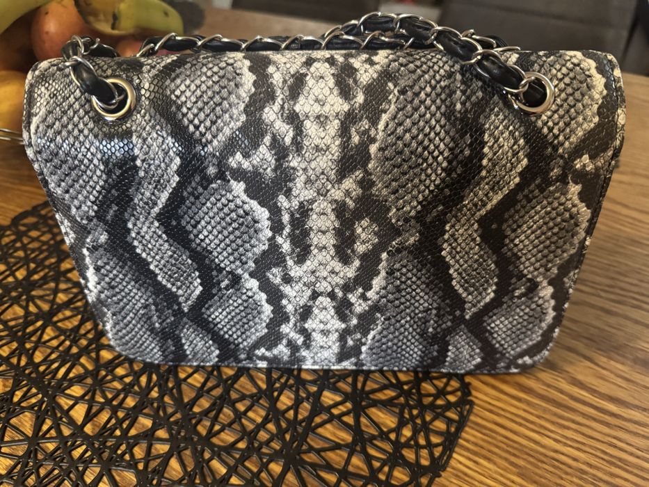 Geanta din piele naturala