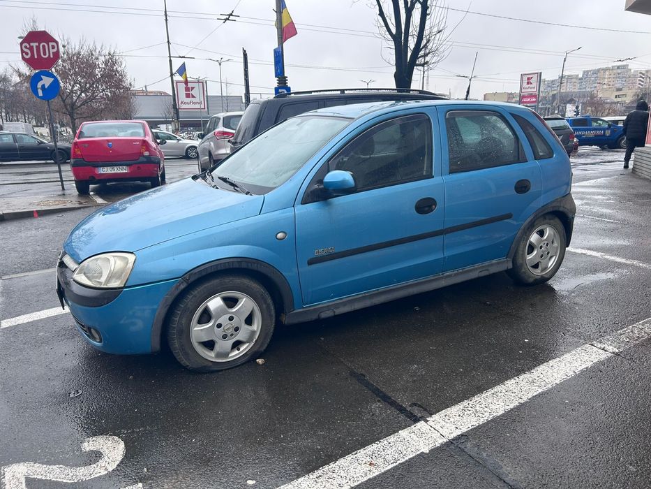 Vand Opel corsa 1.2 benzina