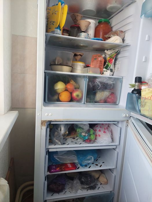 Холодильник  кухня