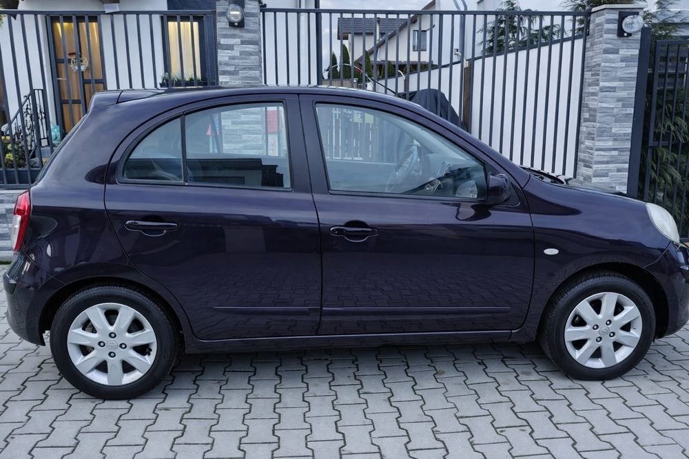vând mașină Nissan Micra gaz