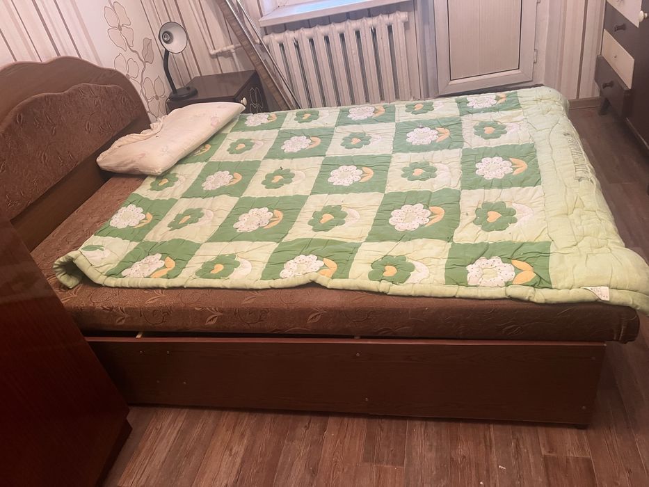 Продам стенка 30000тг