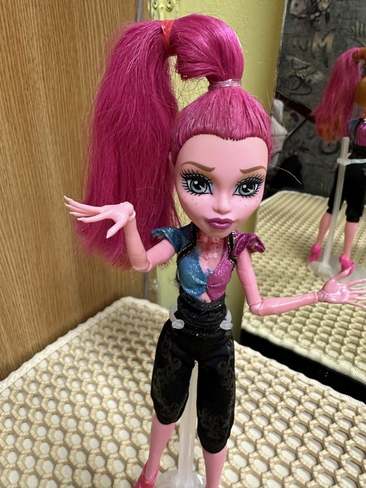 Продам куклу монстр хай!