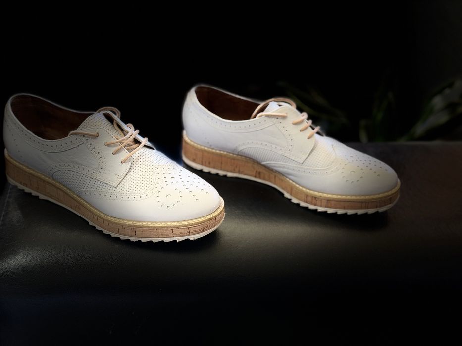 Дамски обувки с бамбукова подметка