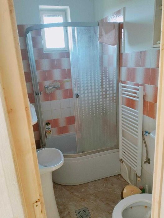 Casă de vânzare 3 camare pe un teren de 1130 m.p.