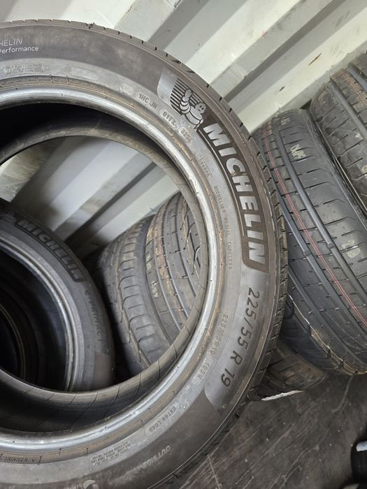 225 55 19 michelin NOI FATA ETICHETA