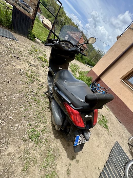 Yamaha x-max 250