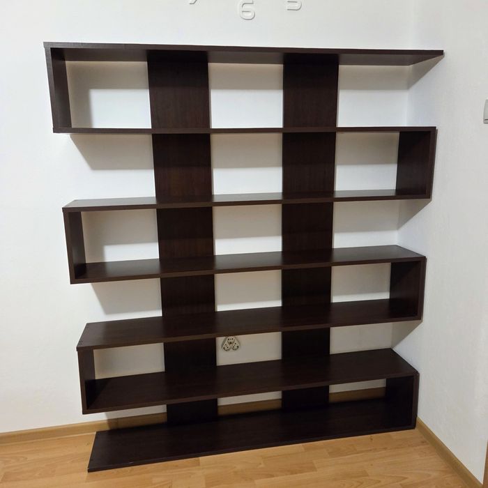 Etajera pentru sufragerie