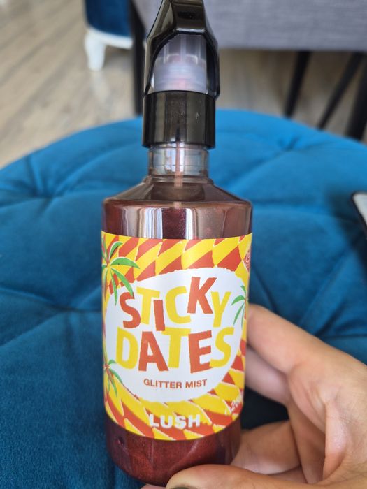 LUSH Sticky dates glitter mist