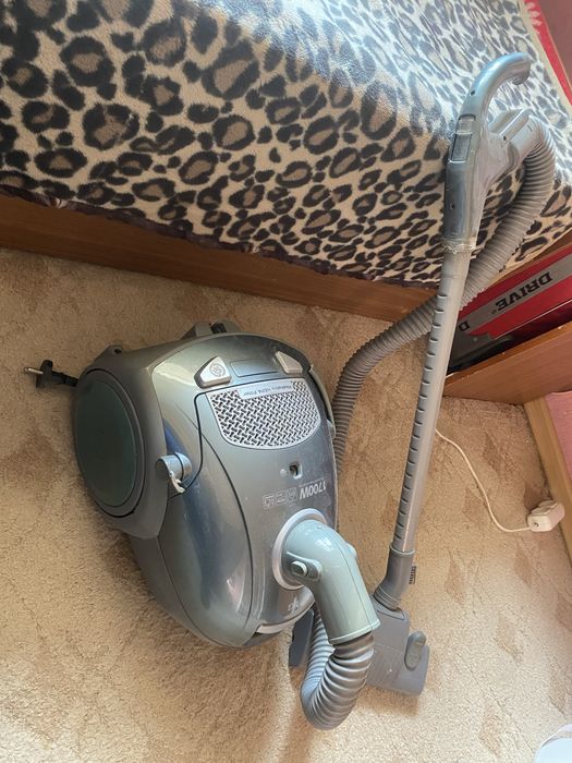 Продам хороший пылесос