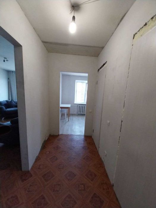 Продам 1 ком. УП, 8 мкр, 5 кольцо