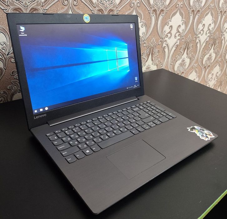 Продается ноутбук Lenovo IdeaPad 330-15IKB.
