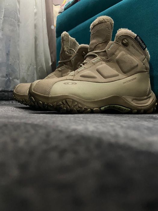 Продам зимние кросовки оригинал