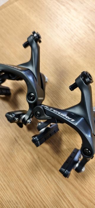 Комплект Шосейни спирачки Shimano Ultegra BR-R8000,Rear BR-R8100