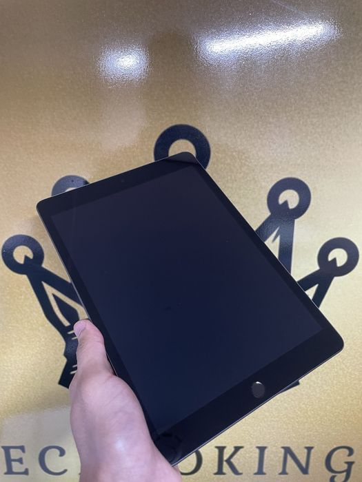Ipad 9 / 64gb.