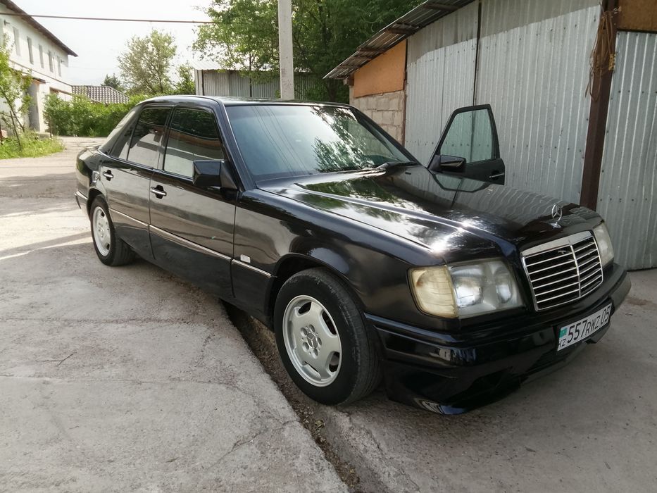 Мерседес Bens 124W