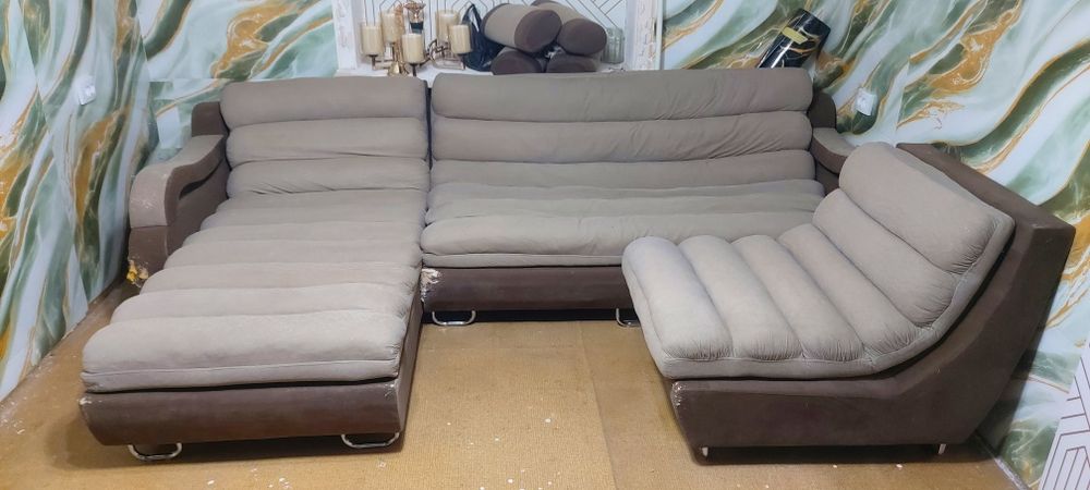 Диван в хорошем состоянии.