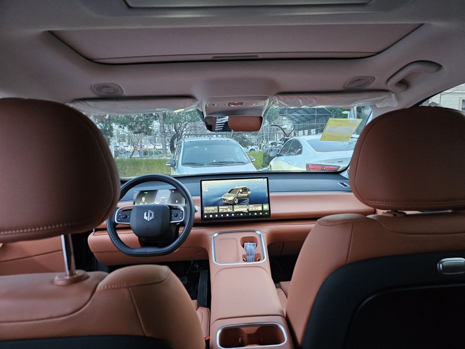 LEAPMOTOR c16.Restaylin 3-pozitsiya. Yili 2025. Yurgani 200. Narxi