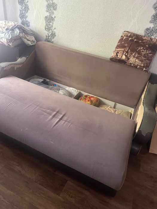 Диван б/у продам