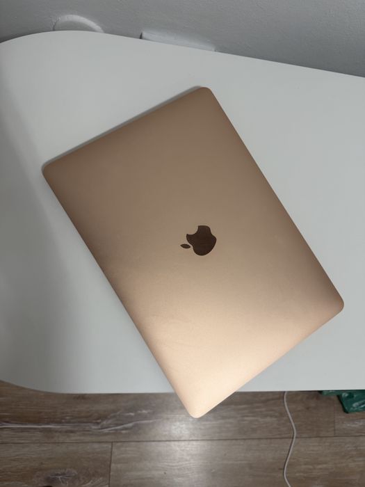 MacBook Air 13" Rose Gold (2018) – Stare Impecabilă / Intel i5 / 8GB RAM / macOS Sonoma