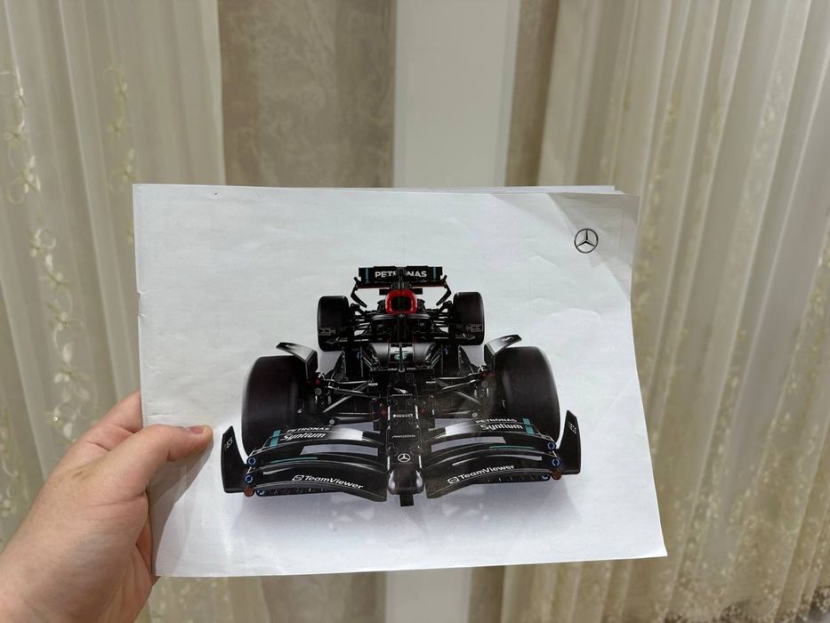 Lego Technic Mercedes AMG F1 W14 E Perfomance