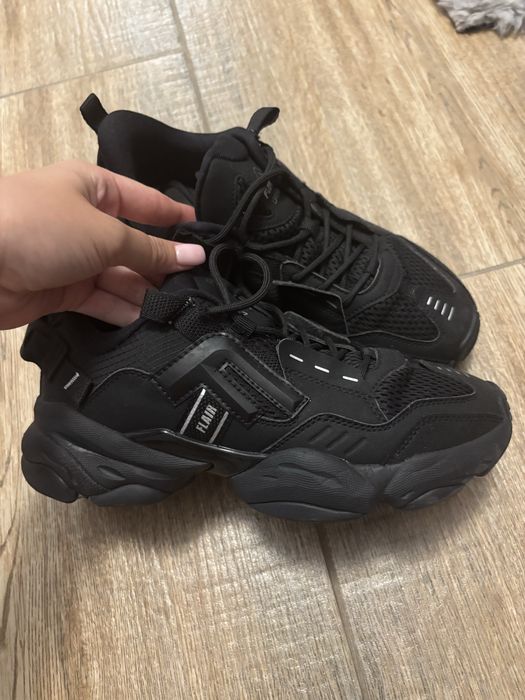 Дамски кецове на flair,guess,nike.