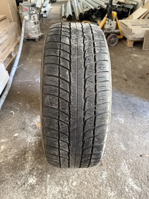 Гуми Triangle 235/60/18 Зимни