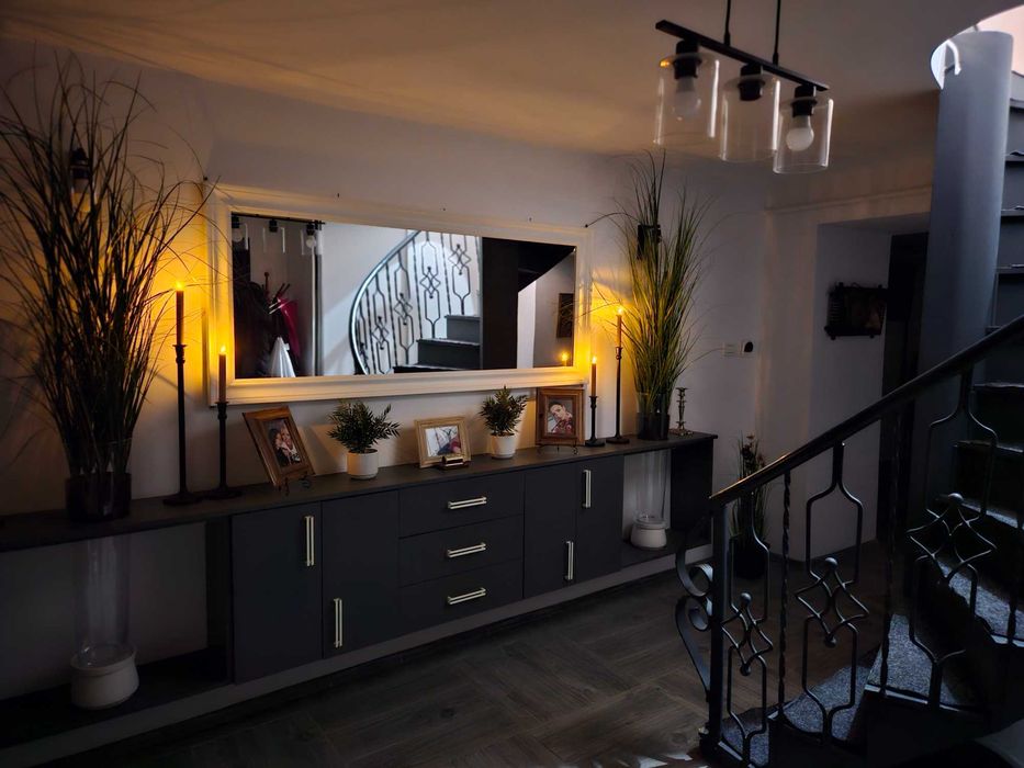 Vand casa/vila cu etaj Resita